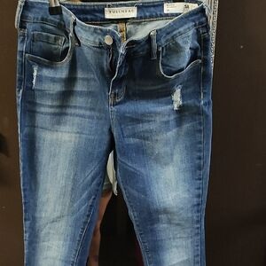 Bullhead Women’s Dark Blue Washed Skinny Jeans with Light Distress